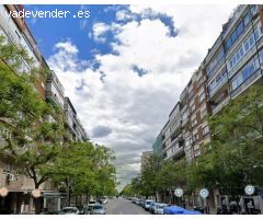 ¡Oportunidad única en Nuevos Ministerios! Local comercial en ALQUILER