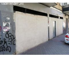 Local comercial en alquiler en Madrid, barrio de Abrantes.