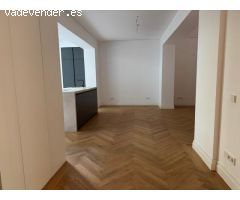 EXCLUSIVA--PISO PRIMERO DE 138,91 M2 EN AVENIDA COMTE DE SALLENT CON PARKING!!!!