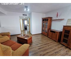 PISO REFORMADO CON ASCENSOR A UN PASO DE LAS ESTACIONES!!