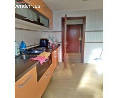PISO EN PARQUE AZAHARA EN URBANIZACIÓN CON PISCINA Y COCHERA POR - 160.000€ -