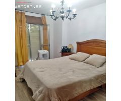 PISO EN PARQUE AZAHARA EN URBANIZACIÓN CON PISCINA Y COCHERA POR - 160.000€ -