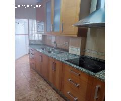 AMPLIO PISO DE 4 HABITACIONES EN ALQUILER!  ZONA EL CAIRO!