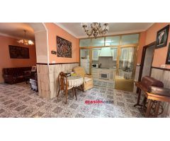 CASA CON PATIO A LA VENTA EN BELMEZ