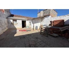 CASA DE 345 M2 PARA REFORMAR EN LA ZONA DE PEÑARROYA