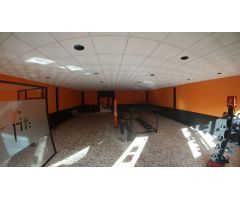 LOCAL COMERCIAL AMPLIO ZONA DE PASO
