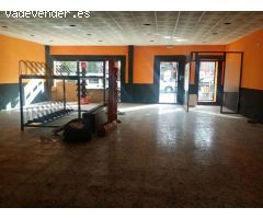 LOCAL COMERCIAL AMPLIO ZONA DE PASO