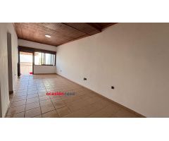 CASA CON GRAN PATIO A LA VENTA