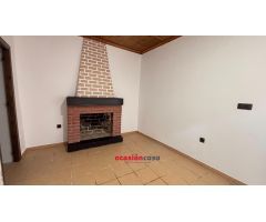 CASA CON GRAN PATIO A LA VENTA
