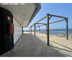 Local en alquiler en el Centro Comercial Meloneras con excelente ubicación con vistas al mar