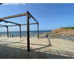 Local en alquiler en el Centro Comercial Meloneras con excelente ubicación con vistas al mar