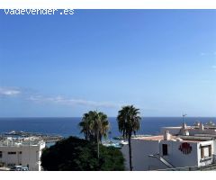 Estudio con vistas al mar, piscina y plaza de aparcamiento
