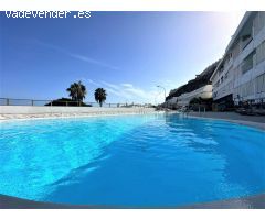 Estudio con vistas al mar, piscina y plaza de aparcamiento