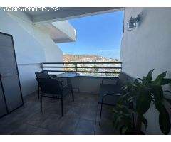 Estudio con vistas al mar, piscina y plaza de aparcamiento