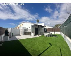 Bungalow con terraza privada y piscina comunitaria