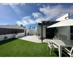 Bungalow con terraza privada y piscina comunitaria