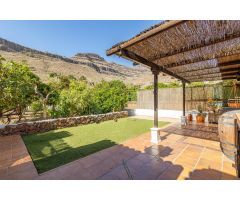 En armonía con la naturaleza: encantadora finca con terreno en Ayagaures