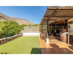 En armonía con la naturaleza: encantadora finca con terreno en Ayagaures