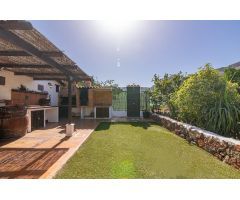 En armonía con la naturaleza: encantadora finca con terreno en Ayagaures