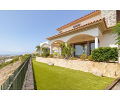 Villa en Sonnenland en venta en primera línea con vistas impresionantes