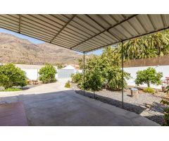 Casa con terreno en Venta en San Bartolome de Tirajana, Las Palmas