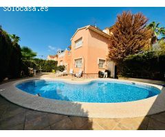 Excelente Chalet en El Albir, con piscina propia, 4 hab, 3 baños y 500m2 de parcela. Milpisos.es