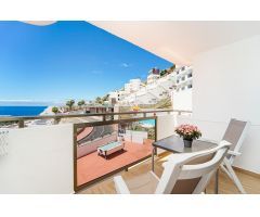Terraza con vistas hacia el mar