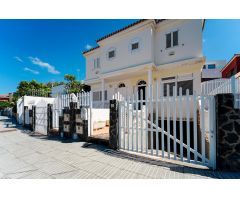 Casa amplia para mejorar y personalizar a tu estilo familia