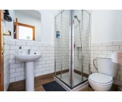 OPORTUNIDAD! HOSTAL DE 10 HABITACIONES CON EXPECTACULARES VISTAS (ARONA)