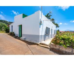 VENTA CASA TERRERA CON TERRENO, TACORONTE