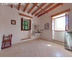 Gran masía de 2.000 m² para restaurar con 55 Ha de terreno en Algaida