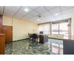 ALQUILER CON OPCION A COMPRA!!! ENTRESUELO COMERCIAL EN ORIHUELA CON TRES PIEZAS AL EXTERIOR