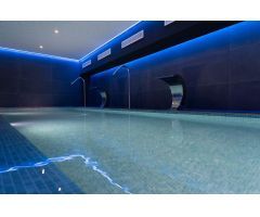 Fuengirola - Primera Planta de lujo - 3 dormitorios - garaje - trastero - piscina - spa