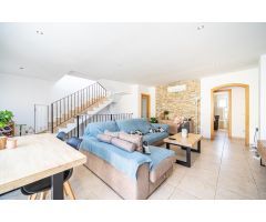Ático de tres dormitorios y terraza de 103 m2 en Ca´s Capità