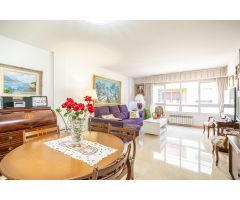 Piso de cuatro dormitorios de 146m2 con parking y trastero en Bons Aires