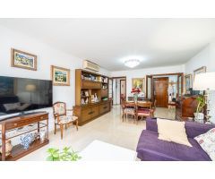 Piso de cuatro dormitorios de 146m2 con parking y trastero en Bons Aires