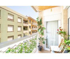 Piso de cuatro dormitorios de 146m2 con parking y trastero en Bons Aires