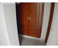 BORMUJOS. Alquiler piso sin muebles frente Hospital