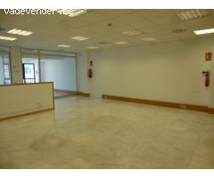 ISLA DE LA CARTUJA.- AMERICO VESPUCIO. OFICINA DE 125 M2