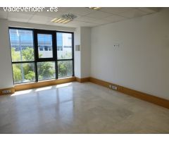 ISLA DE LA CARTUJA.- AMERICO VESPUCIO. OFICINA DE 125 M2