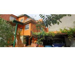 Casa con alma familiar en la zona de Castrelos.