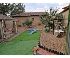 SE VENDE CASA DE DOS PLANTAS CON 6 HAB, A 8KMS DE VALENCIA DE DON JUAN. PATIO