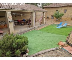 SE VENDE CASA DE DOS PLANTAS CON 6 HAB, A 8KMS DE VALENCIA DE DON JUAN. PATIO