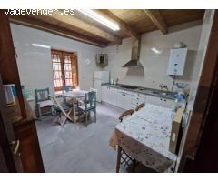SE VENDE CASA DE DOS PLANTAS CON 6 HAB, A 8KMS DE VALENCIA DE DON JUAN. PATIO