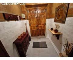 SE VENDE CASA DE DOS PLANTAS CON 6 HAB, A 8KMS DE VALENCIA DE DON JUAN. PATIO