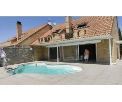 Chalet en Alquiler en Movera, Zaragoza