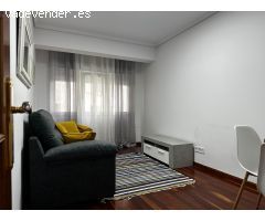 Alquiler de vivienda habitual, Junto al ayuntamiento con ascensor.
