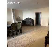 SE VENDE CASA EN ZONA DE LAS PALOMAS