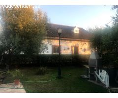 SE ALQUILA CASA CON TERRENO