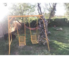 SE ALQUILA CASA CON TERRENO